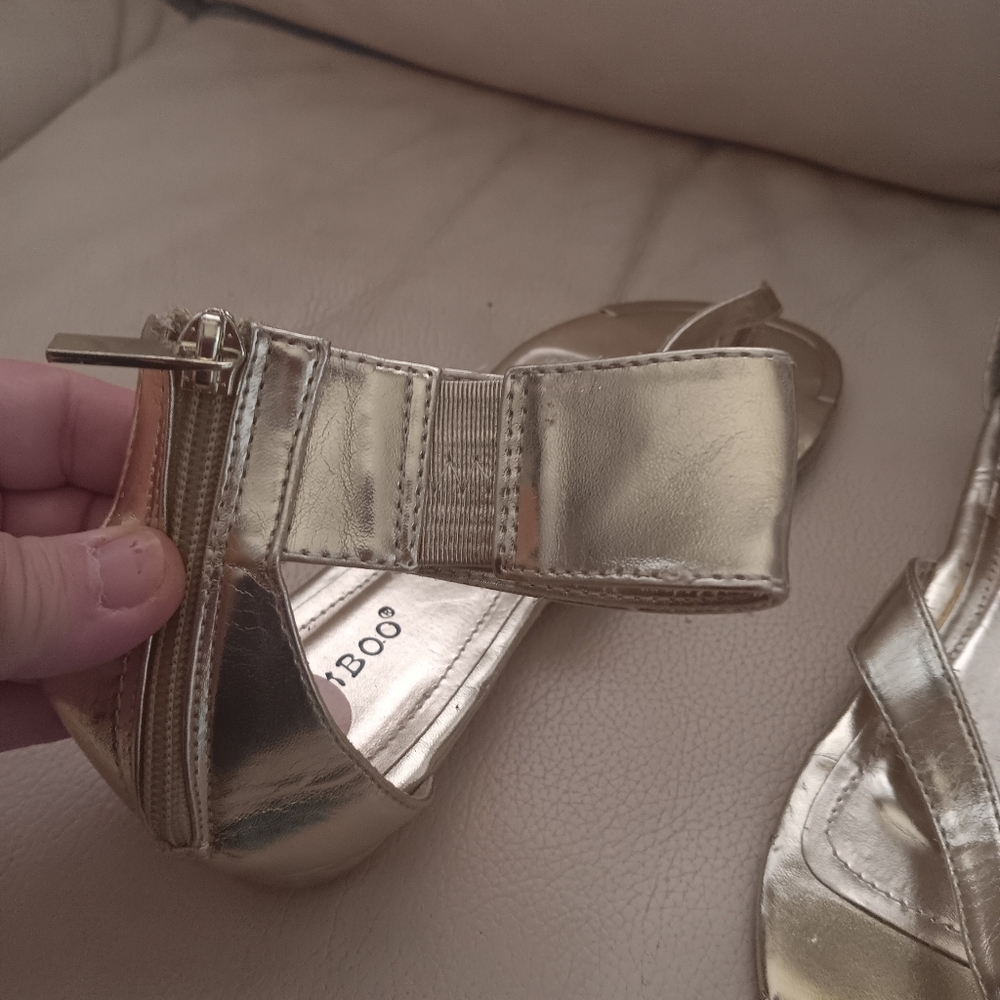 Bamboo Womens Gold LOTTIE Gladiator Sandals Sz 7 - Picture 6 of 12